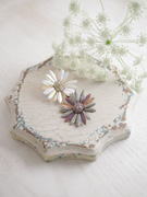 大人のガーベラ（グレー＆白）