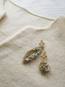 リボンリーフイヤリング