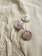 ヴィンテージビーズのブローチ